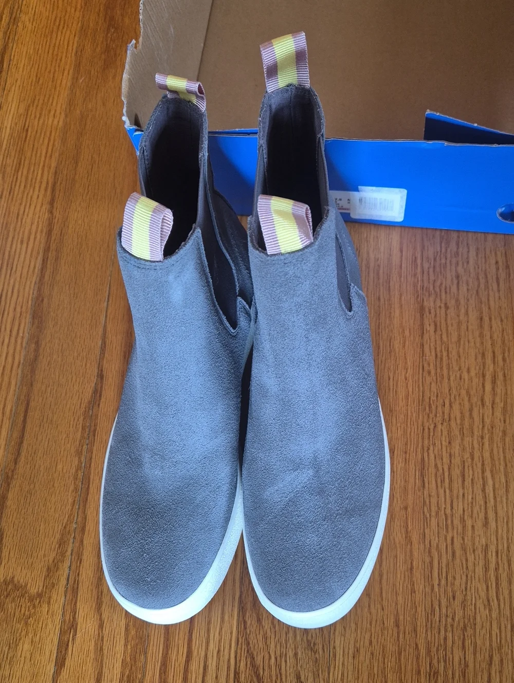 Keds Women's Gray Suede The Platform Chelsea Lug Boot, size 7,5
